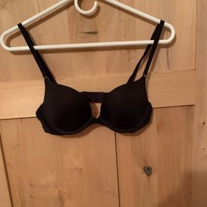 PINK by Victoria Secret 34B campus push up bra